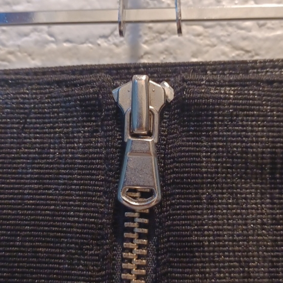 Charlotte Russe Black foil pattern mini skirt XS - Picture 5 of 8